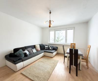 REZERVOVANÉ- Na predaj 2,5- izbový byt Žilina-Solinky