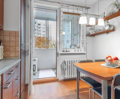 REZERVOVANÝ I Na predaj príjemý 4i. byt, Vrakuňa