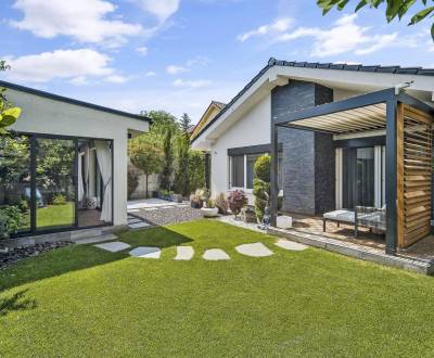 NUERA︱PREDAJ - 4i rodinný dom so záhradným domčekom