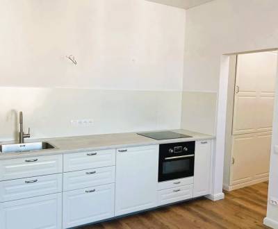 3 izbový byt - 51 m²,  lokalita Staré Mesto