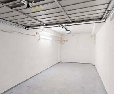 , predaj garáže, nová elektrická brána, Pionierska, Nové Mesto