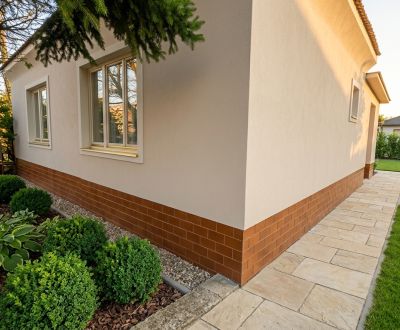 Na predaj rodinný dom 568 m2 pozemok - Vinohrady nad Váhom