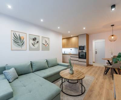 Tokajícka: Krásny 2 izb.  byt 42 m2 + loggia. Zariadený,rekonštruovaný