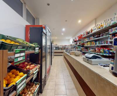 PETRŽALKA -Obchodný priestor v blízkosti električkovej trate na predaj