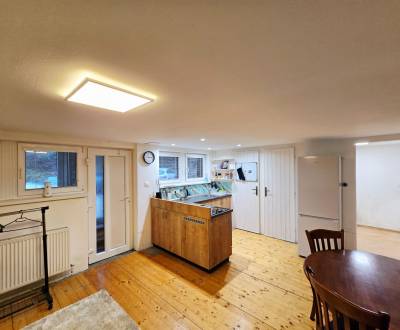 *PRENÁJOM* bezbariérový 1 izbový byt Lesná / Banka