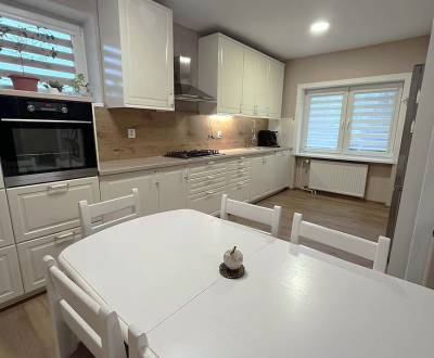 Dvojpodlažný 5i RD pri Dunajskej Strede, 55 min od BA