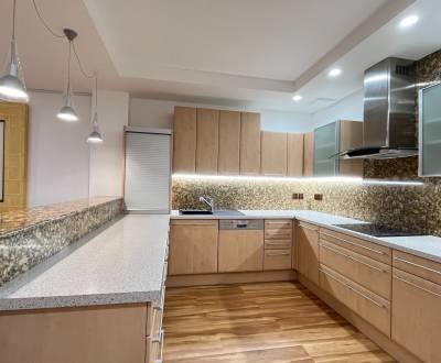 Ponúkam na prenájom zrekonštruovaný 3-izbový byt 