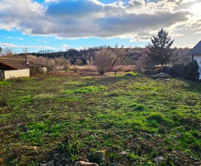 Predáme stavebný pozemok o výmere 1000 m2 v obci Čifáre, okr. Nitra