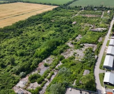 PREDAJ -Pozemok s výmerou 120.000 m2 a viac -10 km Nitra, 20 km Šurany