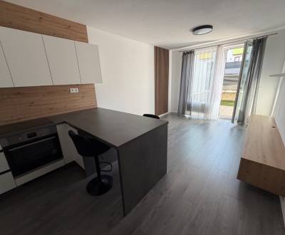 Novostavba 2 izbový byt s terasou a garážovým parkovacím miestom Nitra