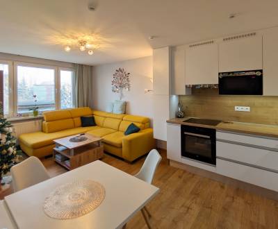 ŠTÝLOVÝ 3,5-IZBOVÝ BYT S NÁBYTKOM NA MIERU (REZERVOVANÉ)