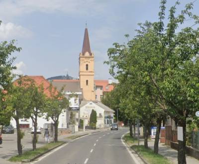 PRENÁJOM - 3-izbový byt po rekonštrukcii - Nitra, Centrum