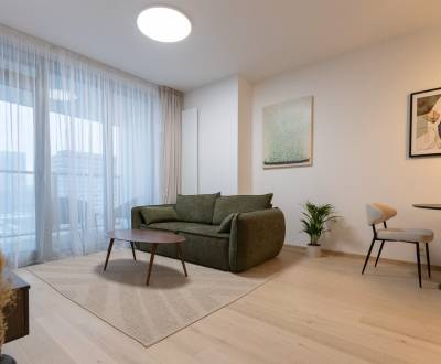 REZERVOVANÉ EXKLUZÍVNE Zariadený 2i byt s balkónom
