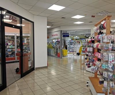 Na prenajom obchodný priestor  na prízemí v  Shop.Centre Komárno
