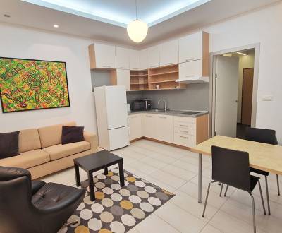 Moderná Dvojgarzónka v Starom Meste