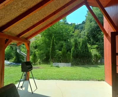 Chata s terasou a garážou TUŽINA, okr. Prievidza