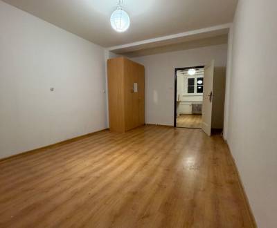 PREDAJ-1 IZBOVÝ BYT- ŠANCOVA ULICA - RAČIANSKE MÝTO 