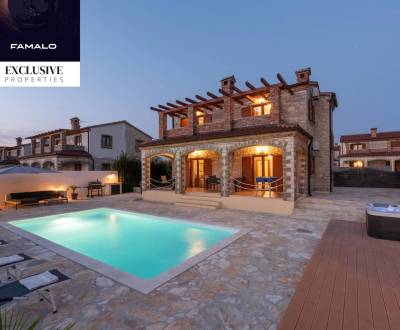Moderný kamenný dom s bazénom na predaj Svetvinčenat, Chorvátsko