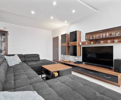 – PREDAJ 3 IZBOVÝ BYT 85m2 – VRANOVSKA – PETRŽALKA