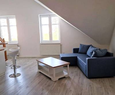 Mezonetový 2 izbový byt, Štefanovičova ulica, Bratislava I Staré Mesto