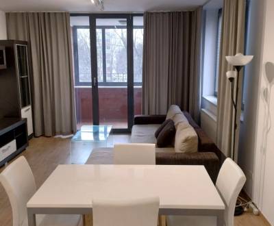 Manhattan 2 izbový byt, Račianska ulica, Bratislava III. Nové Mesto