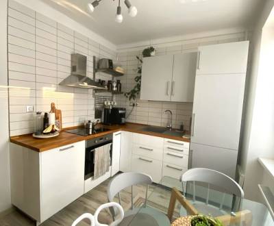 Prenájom moderný 2 izbový byt Sibírska ul, Bratislava III Nové Mesto