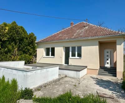 NA PREDAJ: 4 IZBOVÝ RODINNÝ DOM PO REKONŠTRUKCII, VEĽKÉ KOSIHY