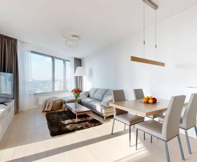 Elegantný byt na mieru s panorámou hradu 