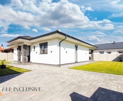 NA PREDAJ 4-IZBOVÁ NOVOSTAVBA, KOSTOLNÉ KRAČANY