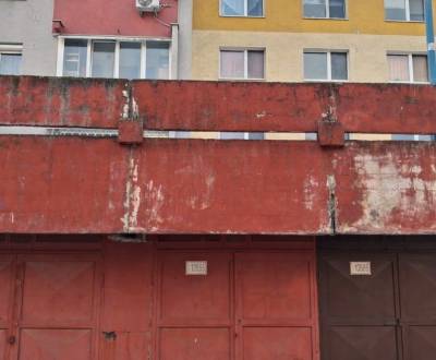 SAMOSTATNÁ GARÁŽ, BEBRAVSKÁ, VRAKUŇA