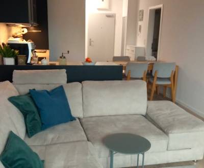 Nový 2-izb. byt s park. miestom, pivnica, loggia, 2.p., Rača-Krasňany