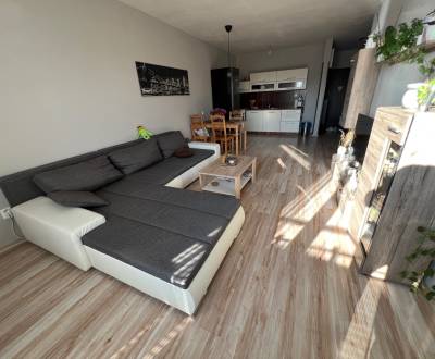 2iz byt v novostavbe Hlohovec Zľava!!!