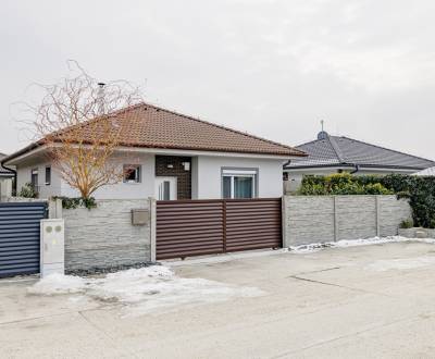 - PREDAJ - 4 IZBOVÝ RODINNÝ DOM - LEHNICE - DUNAJSKÁ STREDA