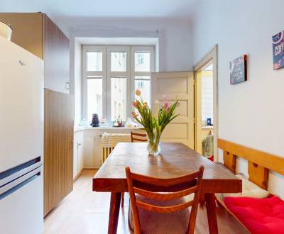 5iz byt s vysokými stropmi a výťahom pri EUROVEA | 136 m² 