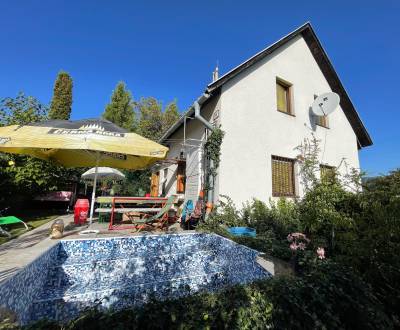 Rekreačný rodinný dom  v obci PODHRADIE -TOPOĽČANY.