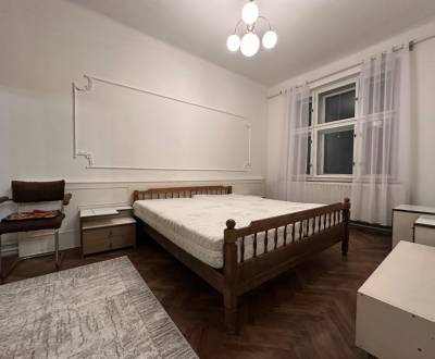 3-izbový byt v centre mesta – Štefánikova ulica