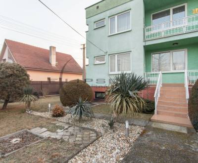 NA PREDAJ priestranný 4-izbový rodinný dom v Plaveckom Štvrtku