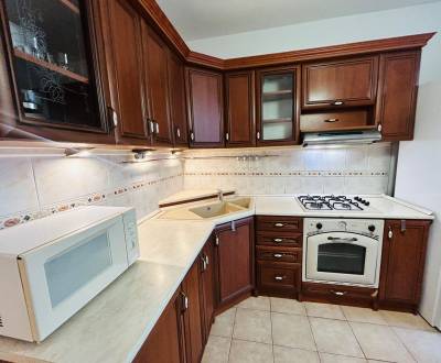 Prenajom 3 izb. bytu na Vajanskeho v NZ