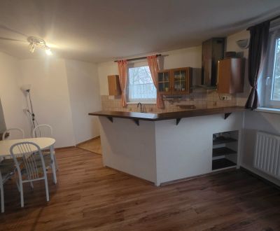 Na predaj 3 izbový byt s balkónom Galanta- Železničiarska