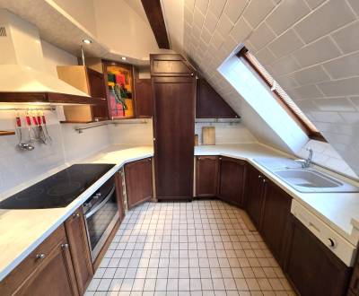 NA PRENÁJOM klimatizovaný  3-izbový byt Nitra_Centrum