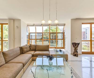 Staré Mesto | 5i byt 175 m² + 4 balkóny + možnosť 2× parking