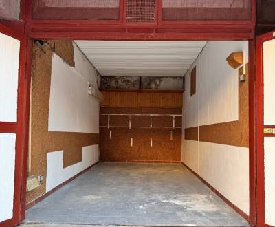 Garáž Bebravská ul., Vrakuňa s pozemkom