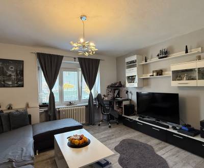 Na predaj 2,5i byt + parkovacie miesto, Žiar n/Hronom