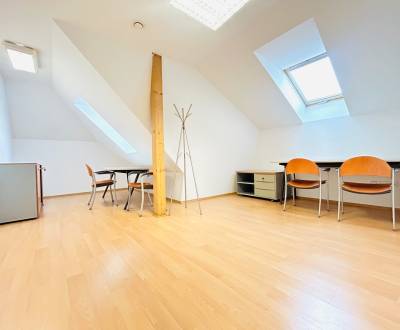 KANCELÁRSKE PRIESTORY- 120m2- KOMÁROVSKÁ