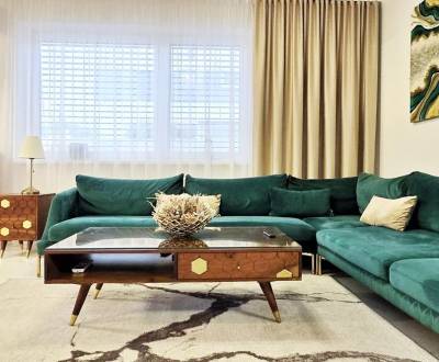 - KRÁTKODOBÝ PRENÁJOM - RODINNÝ DOM - 105 m2 - ROVINKA