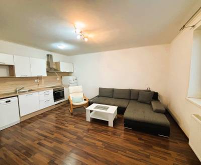 Prenájom 2 izbový byt – 52 m², lokalita – Malá Paka.