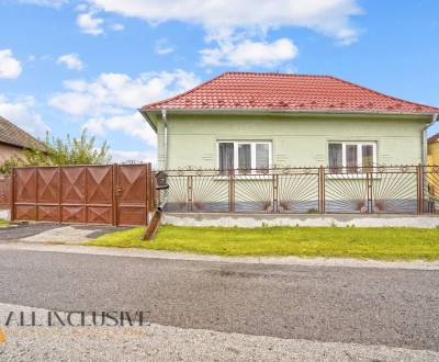 NA PREDAJ 4-IZBOVÝ RD NA VEĽKOM POZEMKU, VRAKÚŇ