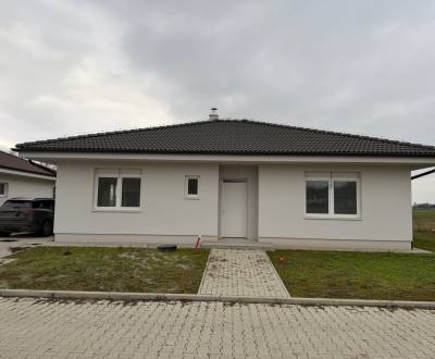 Novostavba rodinný dom Práznovce