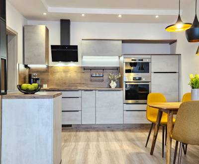 Moderný unikát - 1,5- izb. byt s 2 loggiami na prenájom (Nad jazerom)