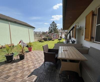 Útulný rodinný dom so zimnou záhradou v Neudorfe